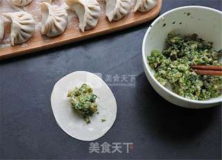 早餐来一锅香脆的生煎饺子的做法步骤:4