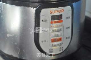 压力锅（电饭煲）做戚风蛋糕（详细做法）的做法步骤：7