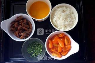 捷赛私厨炒饭的做法步骤：1