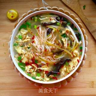 简简单单,又不失营养-韭黄鸡蛋汤面的做法步骤:11