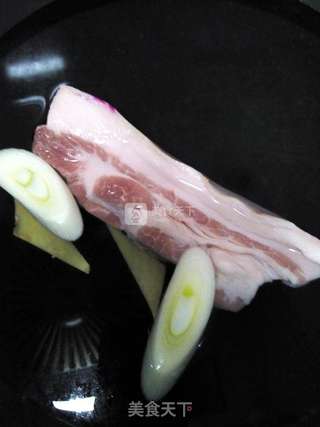 白肉血肠的做法步骤:2