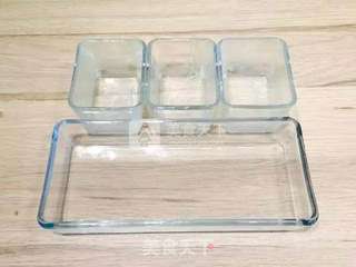 自创甜品——南瓜牛奶面包布丁的做法步骤:2