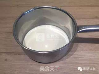 自创甜品——南瓜牛奶面包布丁的做法步骤:4