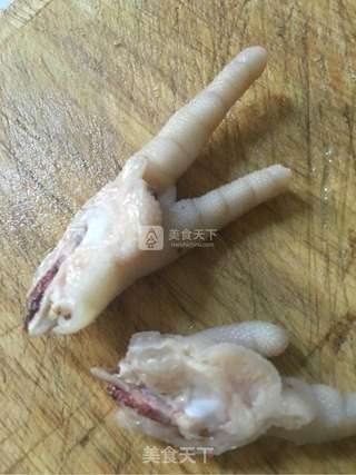 泡椒凤爪的做法步骤:2