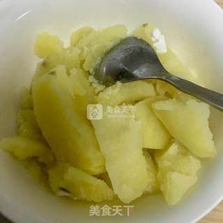 土豆泥沙拉的做法步骤:3