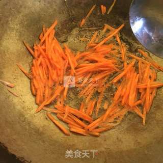 豆干小炒的做法步骤:3