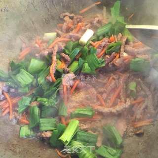 大蒜炒牛肉的做法步骤:7
