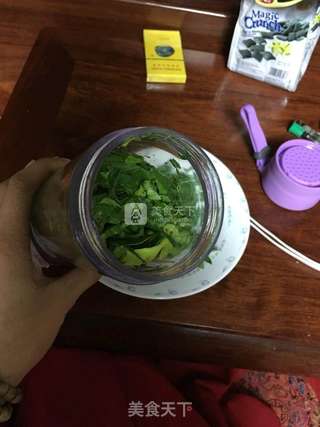 芹菜汁的做法步骤:2