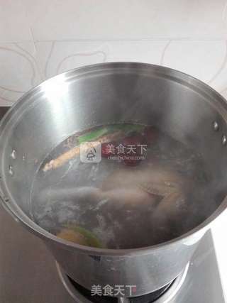 红枣参鸡汤的做法步骤:7