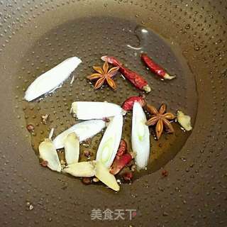 土豆炖牛肉的做法步骤：3