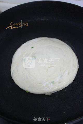 葱油饼的做法步骤:10