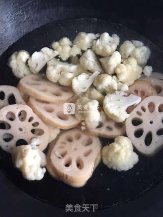 麻辣串串锅的做法步骤:4