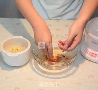银耳莲子羹的做法步骤:12