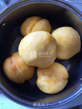 糖水黄桃的做法步骤:2