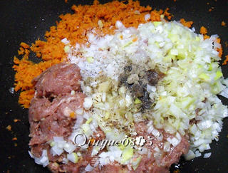 胡萝卜羊肉馅饺子的做法步骤:5