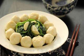 菠菜烩鱼丸的做法步骤:8