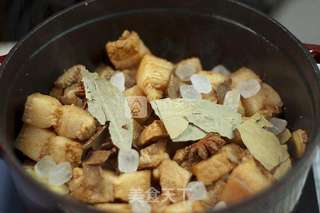 红烧肉一厨作铸铁锅版的做法步骤:5