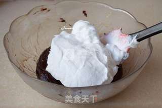 巧克力戚风蛋糕的做法步骤:8