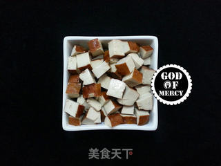 一口酱香满足挑剔的味蕾=入口绝妙的五花肉豆瓣酱烧干子的做法步骤:4