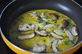 香菇煎蛋的做法步骤:6