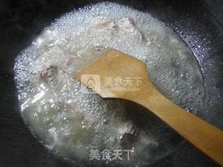 话梅排骨的做法步骤：4