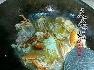 香辣蟹火锅的做法步骤:11