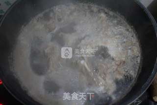 山药排骨枸杞滋补汤的做法步骤:4