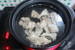 山药排骨枸杞滋补汤的做法步骤:5