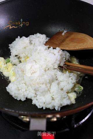 酱油炒饭的做法步骤:4