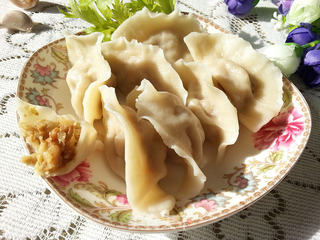 酸菜猪肉饺子的做法步骤:12