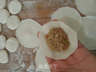 酸菜猪肉饺子的做法步骤:9