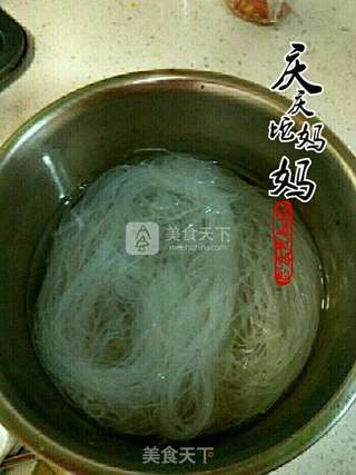黄鸭叫鱼籽火锅的做法步骤:6