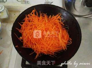 胡萝卜鸡蛋炒青蒜的做法步骤:6