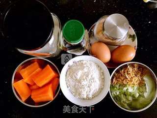 胡萝卜虾皮鸡蛋饼的做法步骤：1