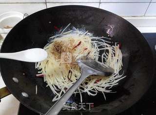 酸辣土豆丝的做法步骤:8