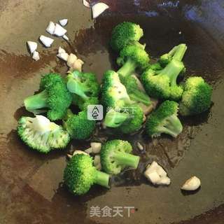 肠仔西兰花的做法步骤:7