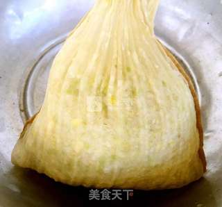 招财白菜包的做法步骤:7