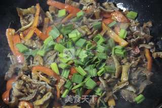 小炒腊猪肠的做法步骤:6