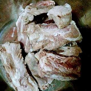 香菇排骨粥的做法步骤:2