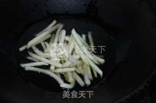 罗勒番茄酱薯条的做法步骤:2