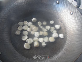 金蚝鲜味砂锅煲的做法步骤:3