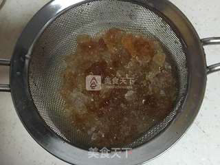 燕窝桃胶炖的做法步骤：2