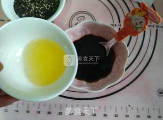 零厨艺版的红糖芝麻香薄饼的做法步骤:4