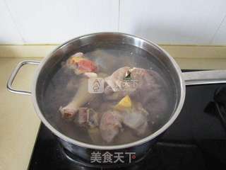 猪肚竹笋炖鸡的做法步骤:8