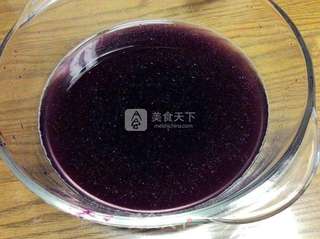 蓝莓椰浆西米露by:普蓝高科蓝莓美食特约撰稿人的做法步骤:3