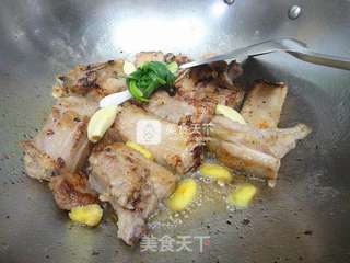 冰花梅酱烧排骨的做法步骤：5