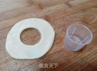 奶香油炸圈的做法步骤:9
