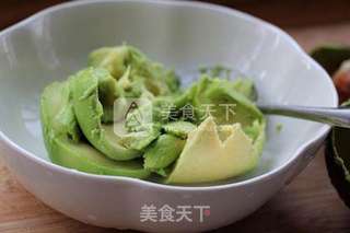 妈妈放心的营养美味小零食【牛油果苏打饼干】的做法步骤:3