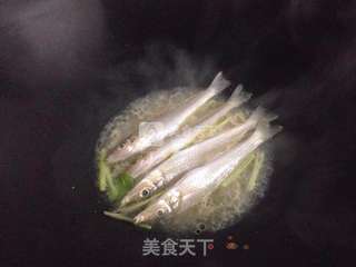 豆酱煮沙尖鱼的做法步骤:3