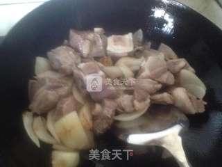 洋葱胡萝卜羊肉煲的做法步骤:8
